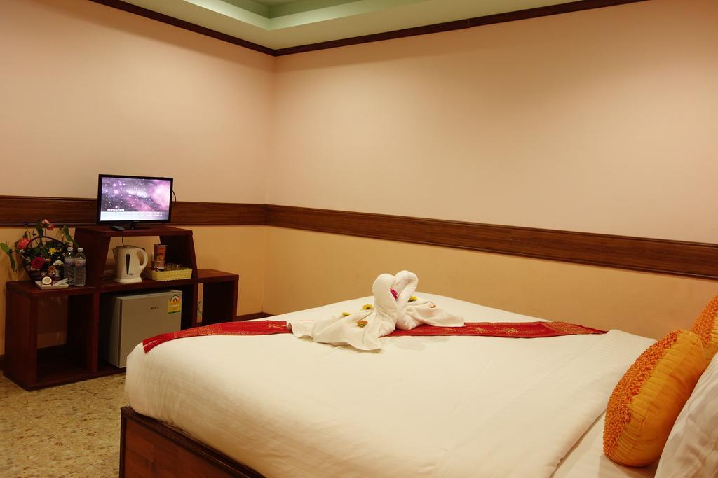 Airport Phuket Garden Resort Таланг Экстерьер фото