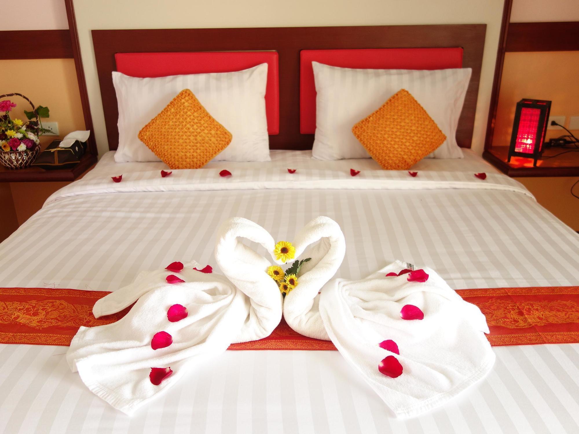 Airport Phuket Garden Resort Таланг Экстерьер фото